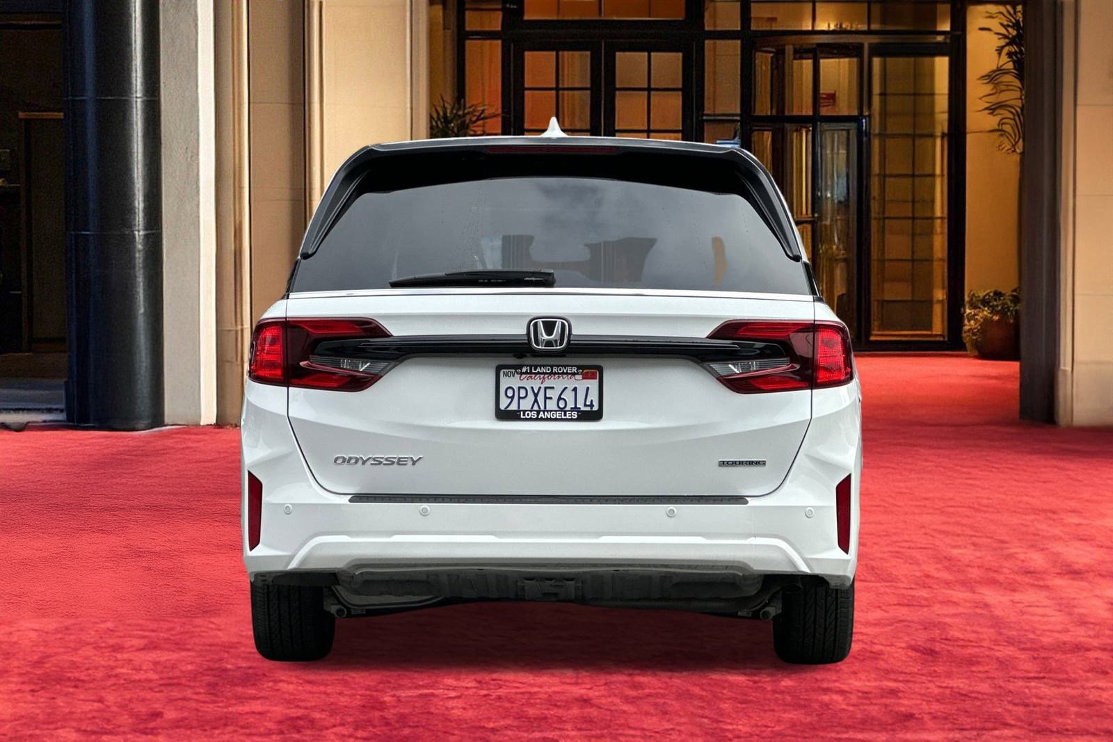 Used 2025 Honda Odyssey Touring image 11