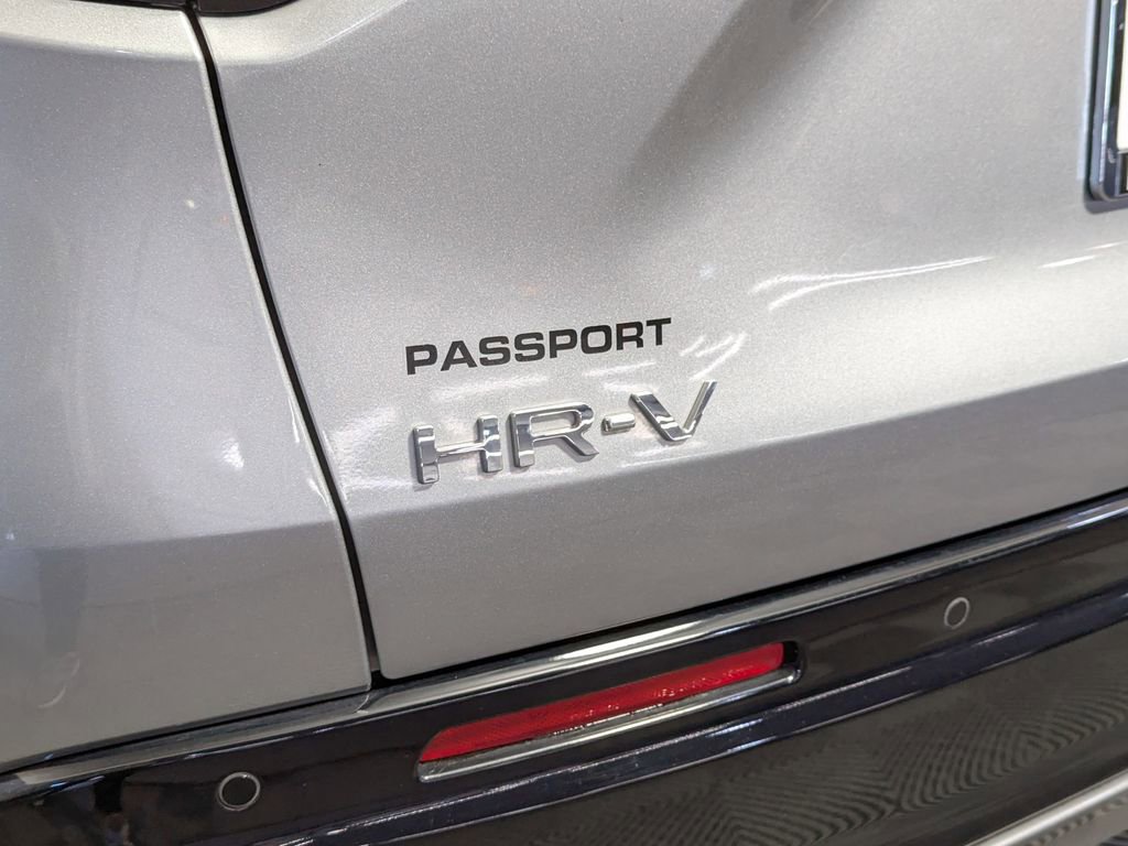 Used 2024 Honda HR-V EX-L image 10