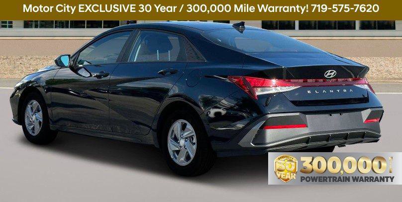 New 2025 Hyundai Elantra SE image 8