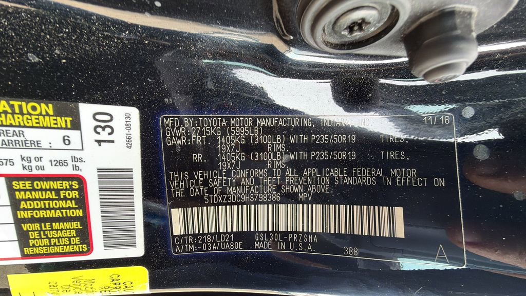 Used 2017 Toyota Sienna SE Premium FWD image 32