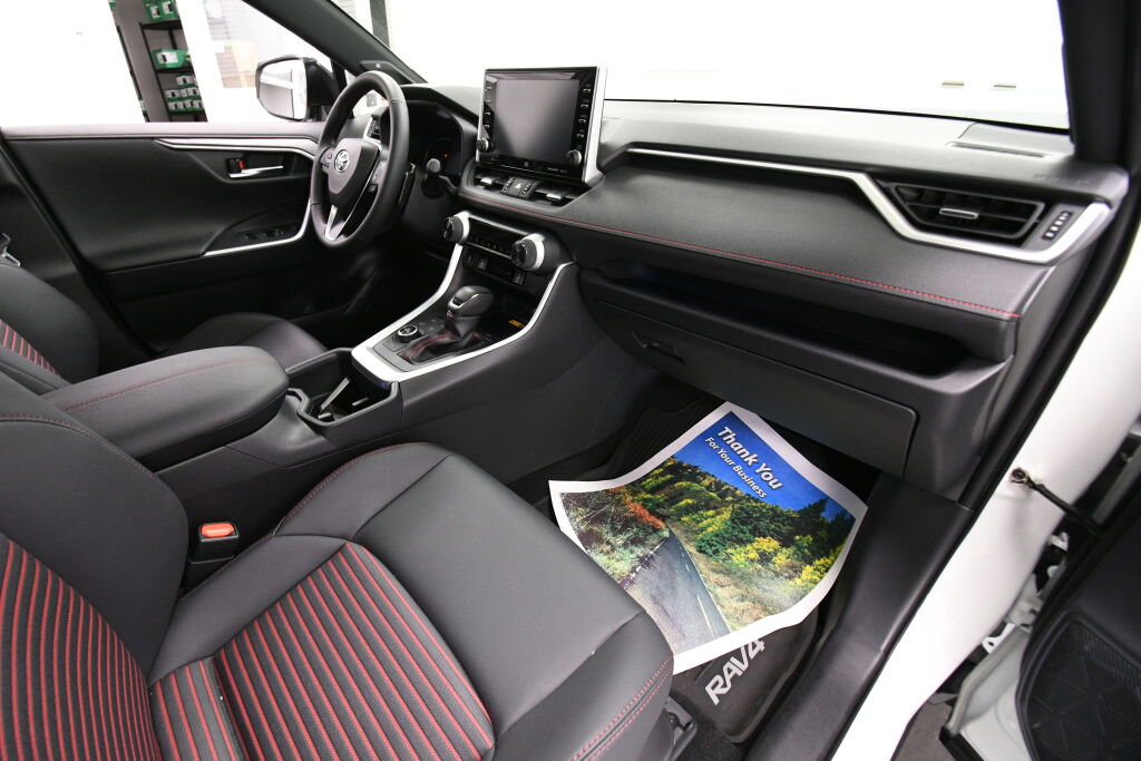 Used 2022 Toyota RAV4 XSE image 36