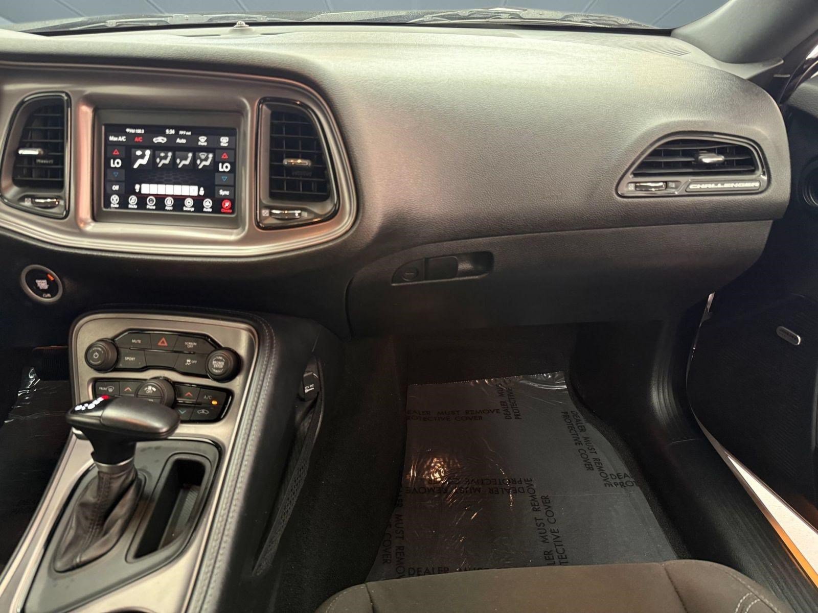 Used 2023 Dodge Challenger SXT RWD image 30