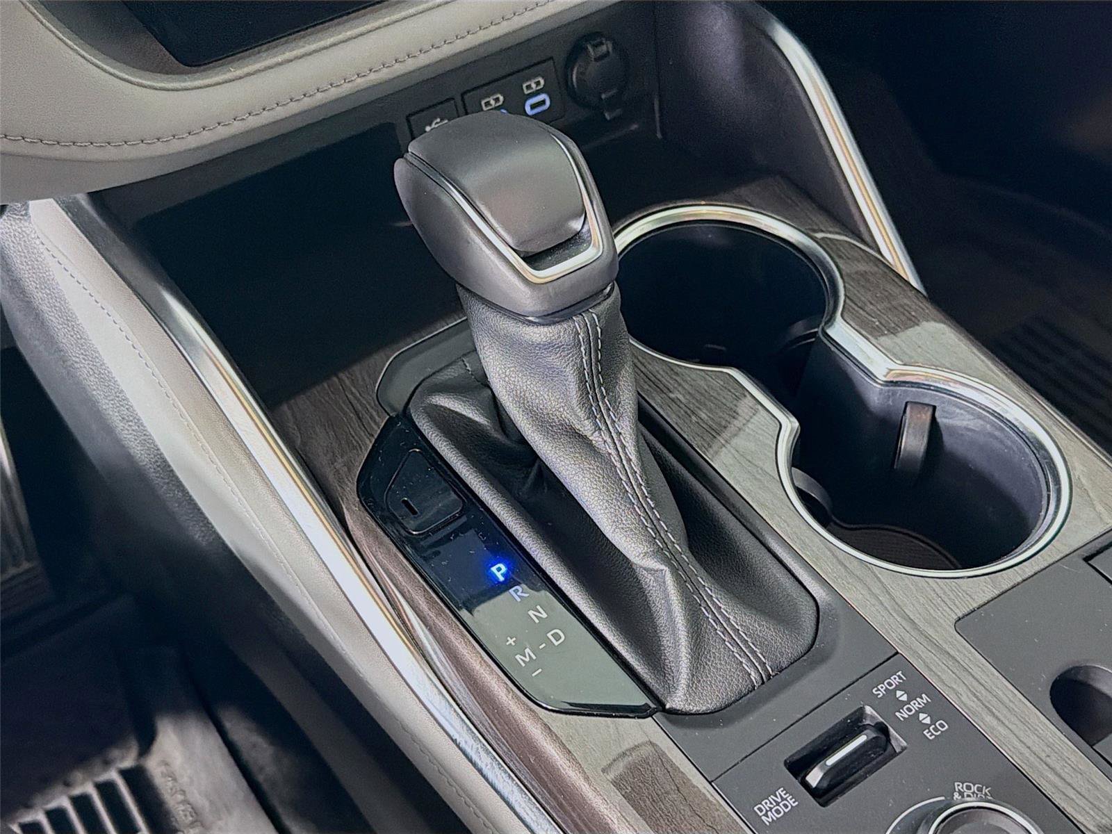 Used 2023 Toyota Highlander Limited image 18