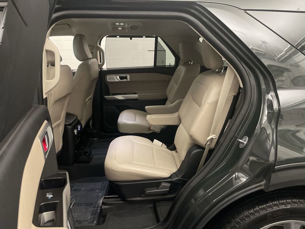 Used 2023 Ford Explorer Limited w/ Limited Technology Package image 19