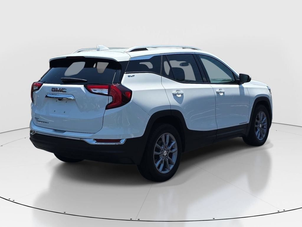 Used 2023 GMC Terrain SLT w/ Infotainment Package II FWD image 5
