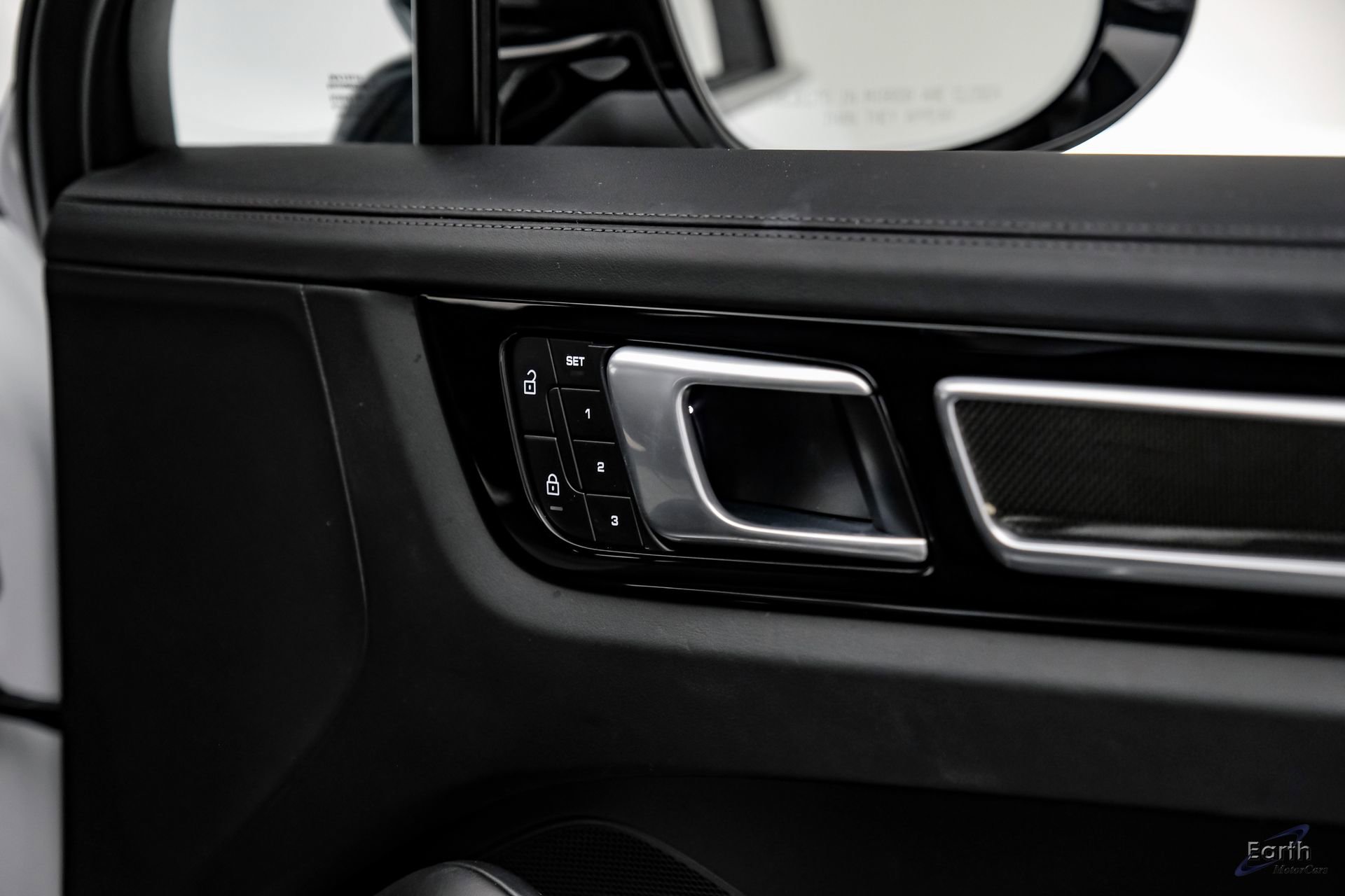 Used 2022 Porsche Cayenne Turbo image 92