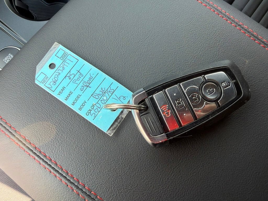 Used 2025 Ford Explorer ST-Line w/ Premium Package AWD/4WD image 39