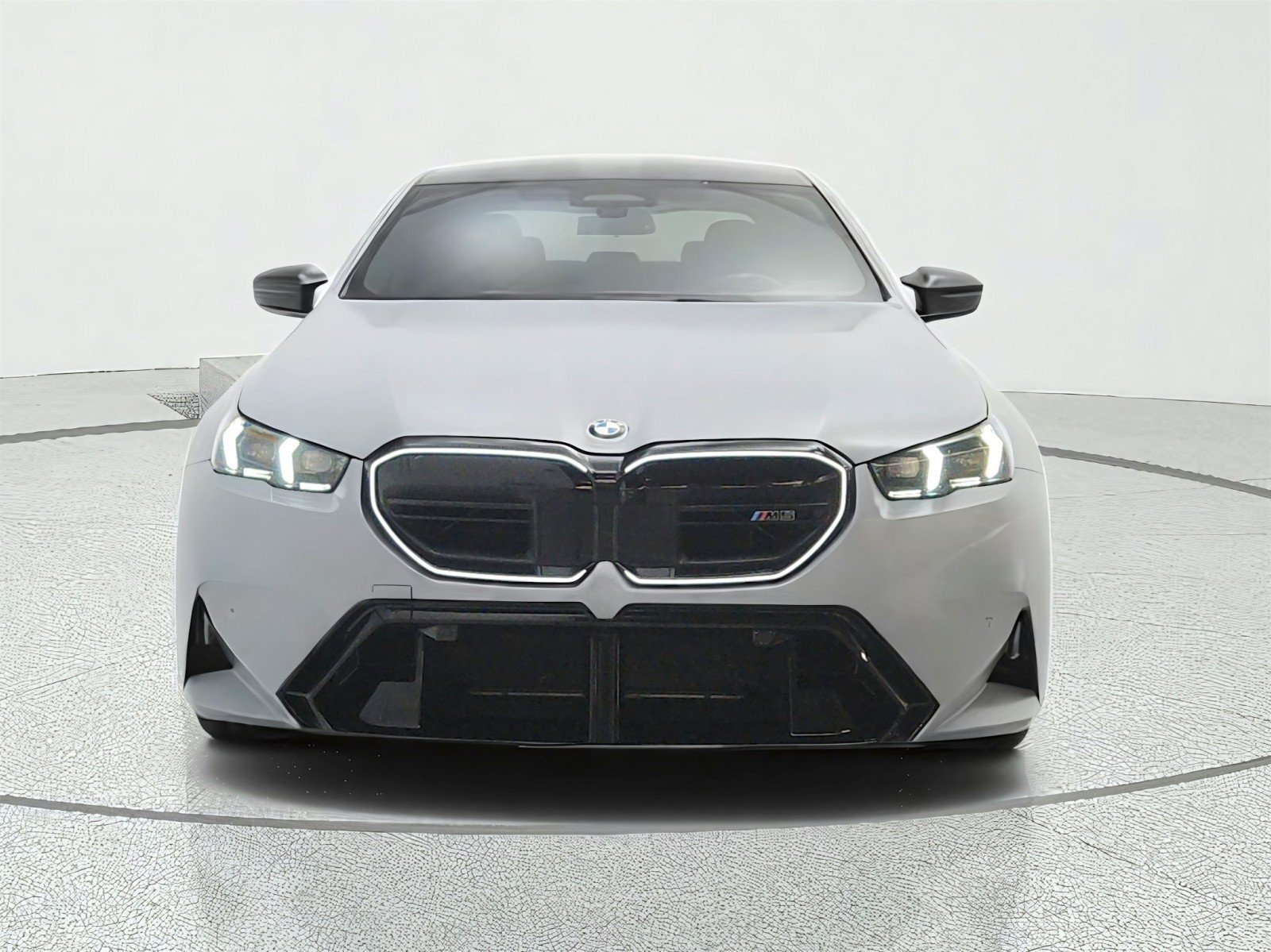 Used 2025 BMW M5 w/ Carbon Package AWD/4WD image 2