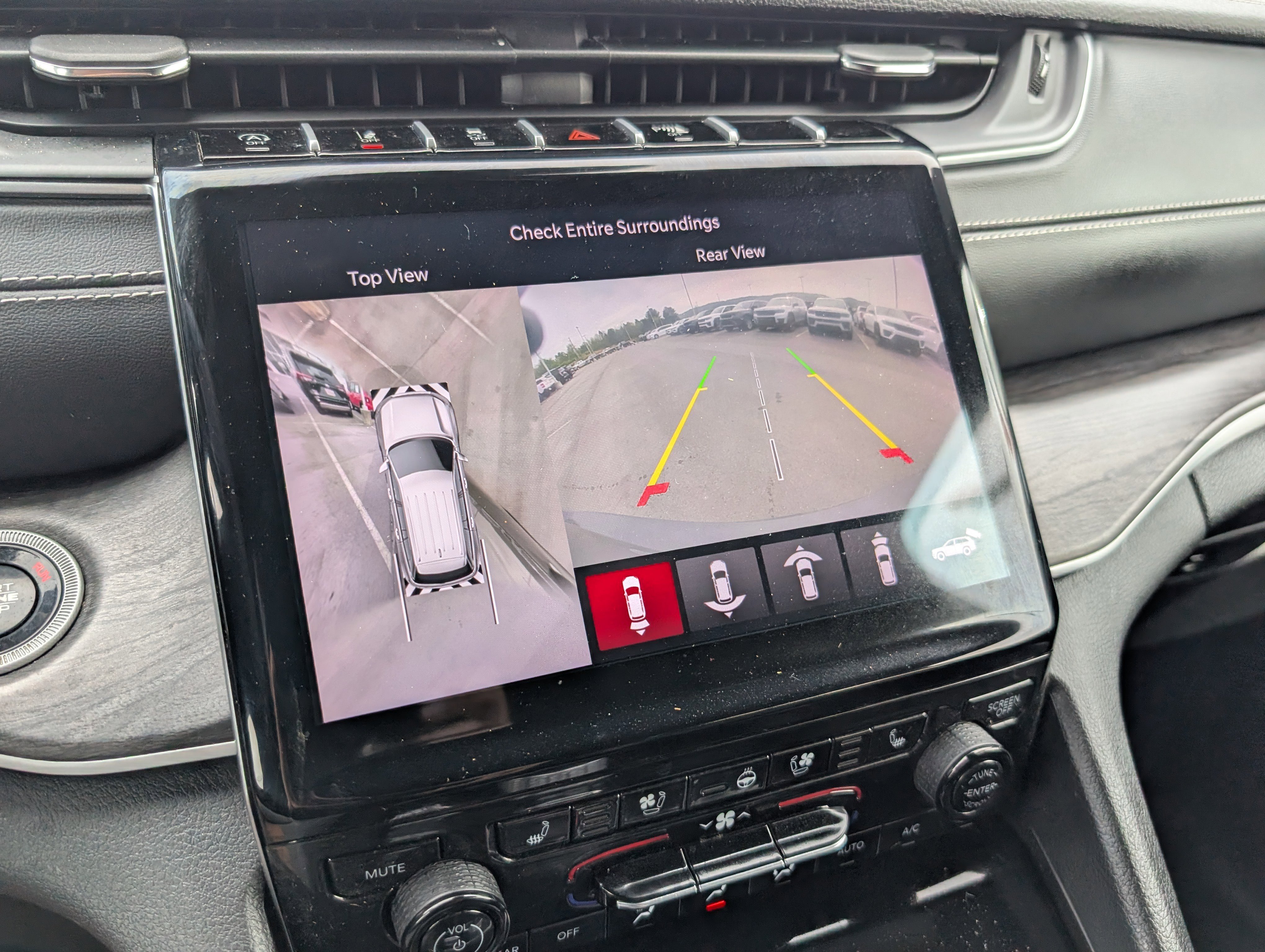 Used 2024 Jeep Grand Cherokee L Limited w/ Luxury Tech Group II image 12