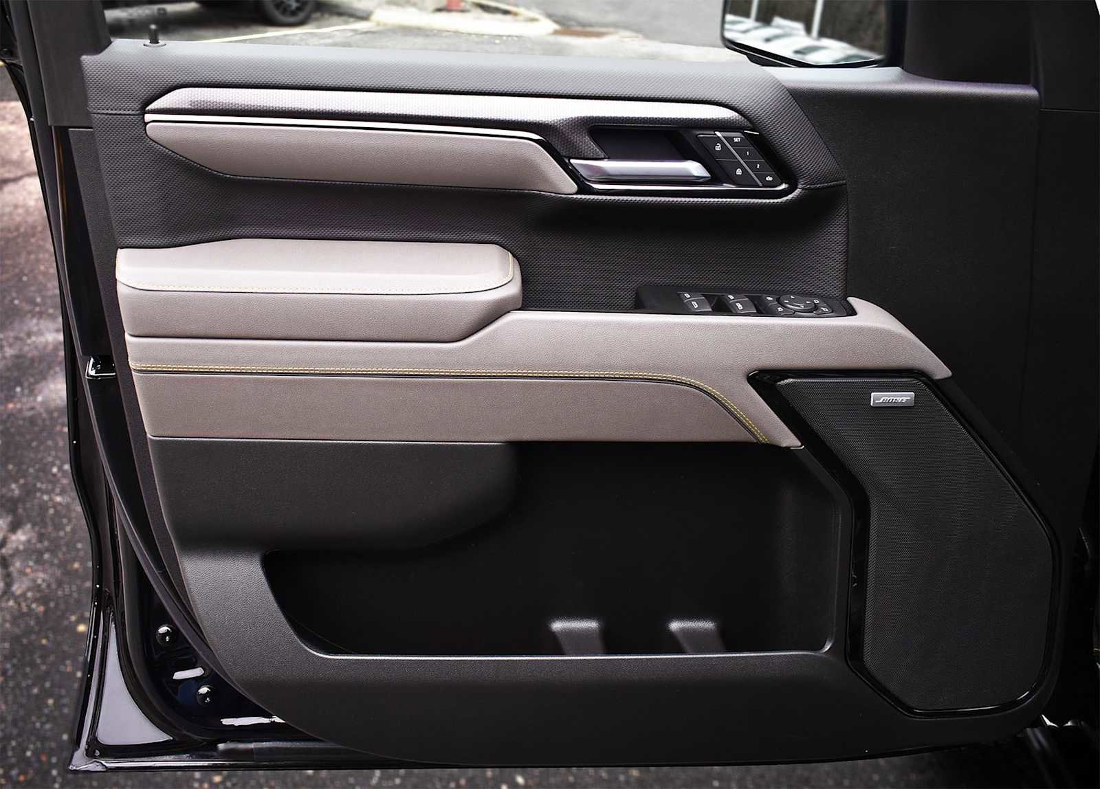 Used 2025 Chevrolet Silverado 1500 ZR2 w/ Technology Package image 23