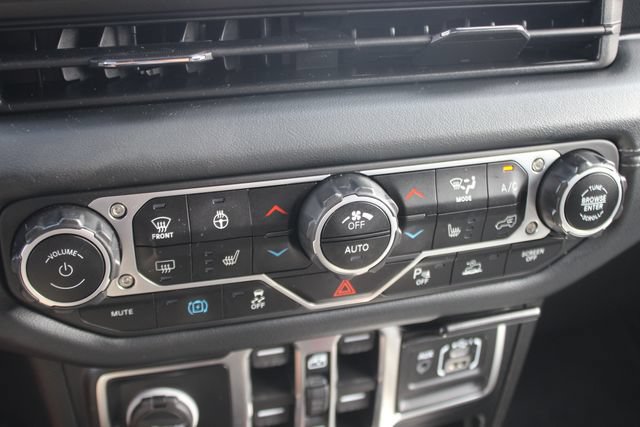 Used 2024 Jeep Wrangler High Altitude AWD/4WD image 10