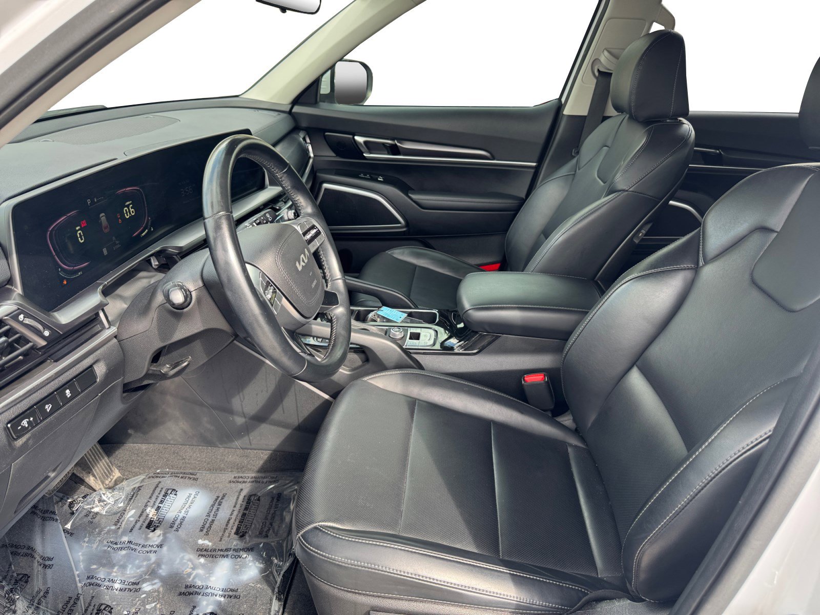 Used 2024 Kia Telluride LX image 9