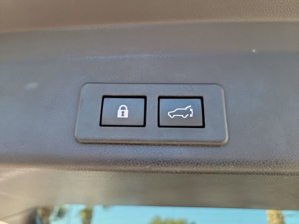 Used 2022 Subaru Ascent Touring w/ Popular Package #2A image 11