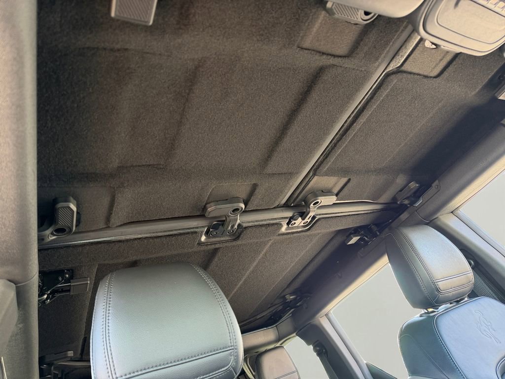 Used 2024 Ford Bronco Wildtrak image 7