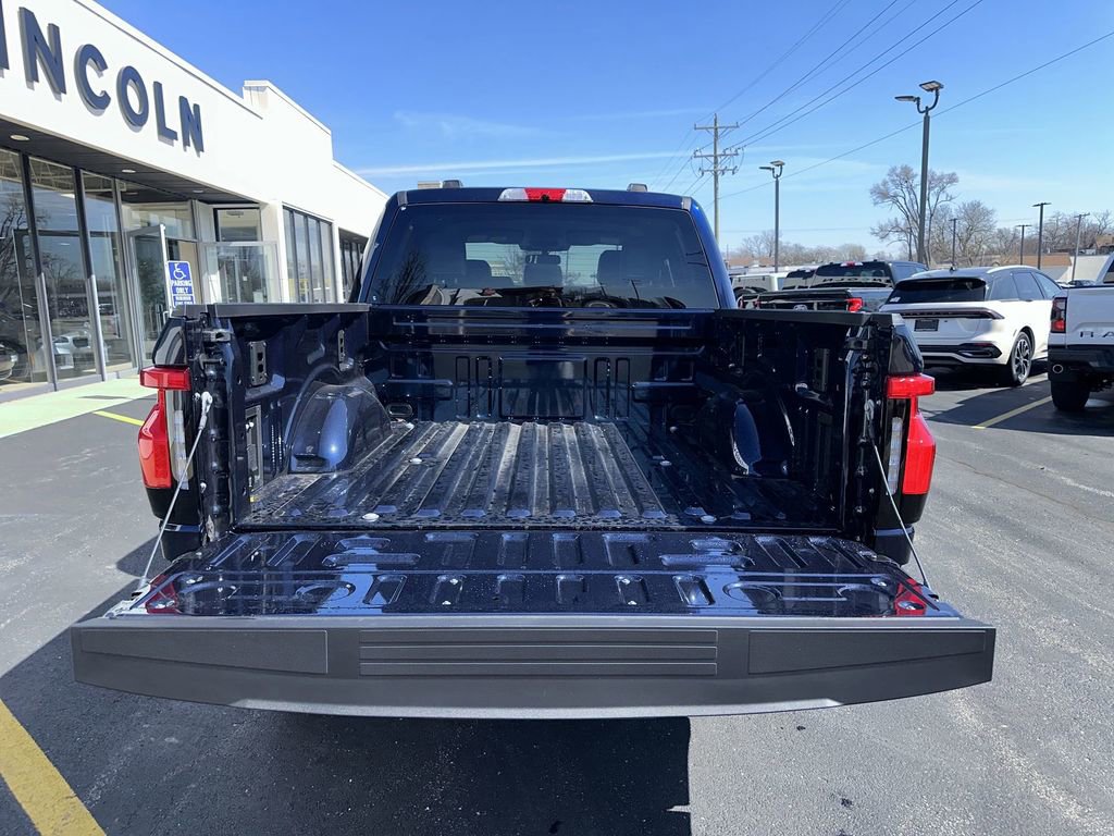 Used 2025 Ford F150 Lightning Flash image 21
