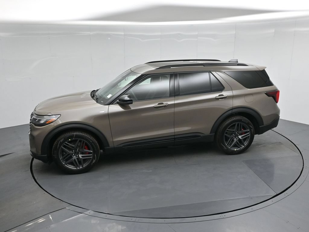 New 2026 Ford Explorer ST-Line w/ ST-Line Street Pack RWD image 47