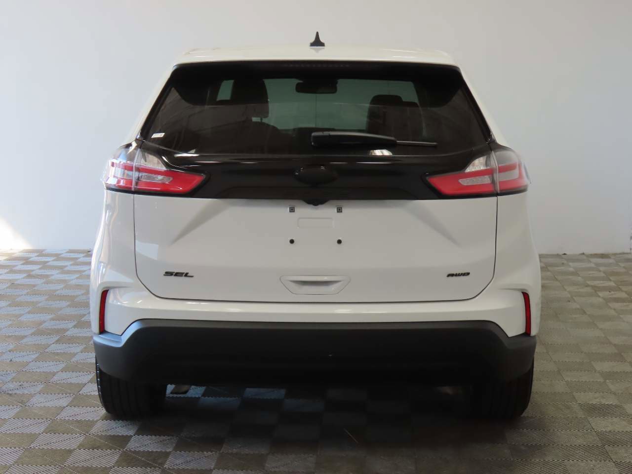 Used 2022 Ford Edge SEL w/ Convenience Package image 4