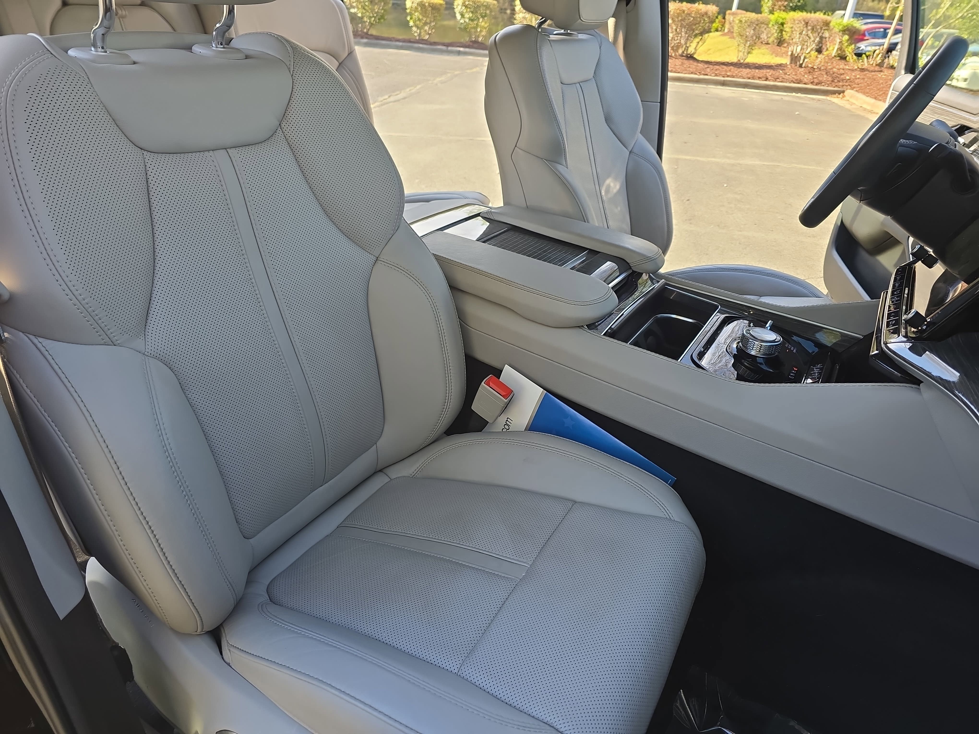Used 2022 Jeep Wagoneer Series II image 10