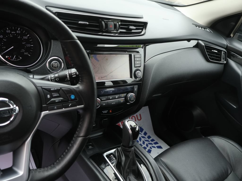 Used 2022 Nissan Rogue Sport SL AWD/4WD image 21