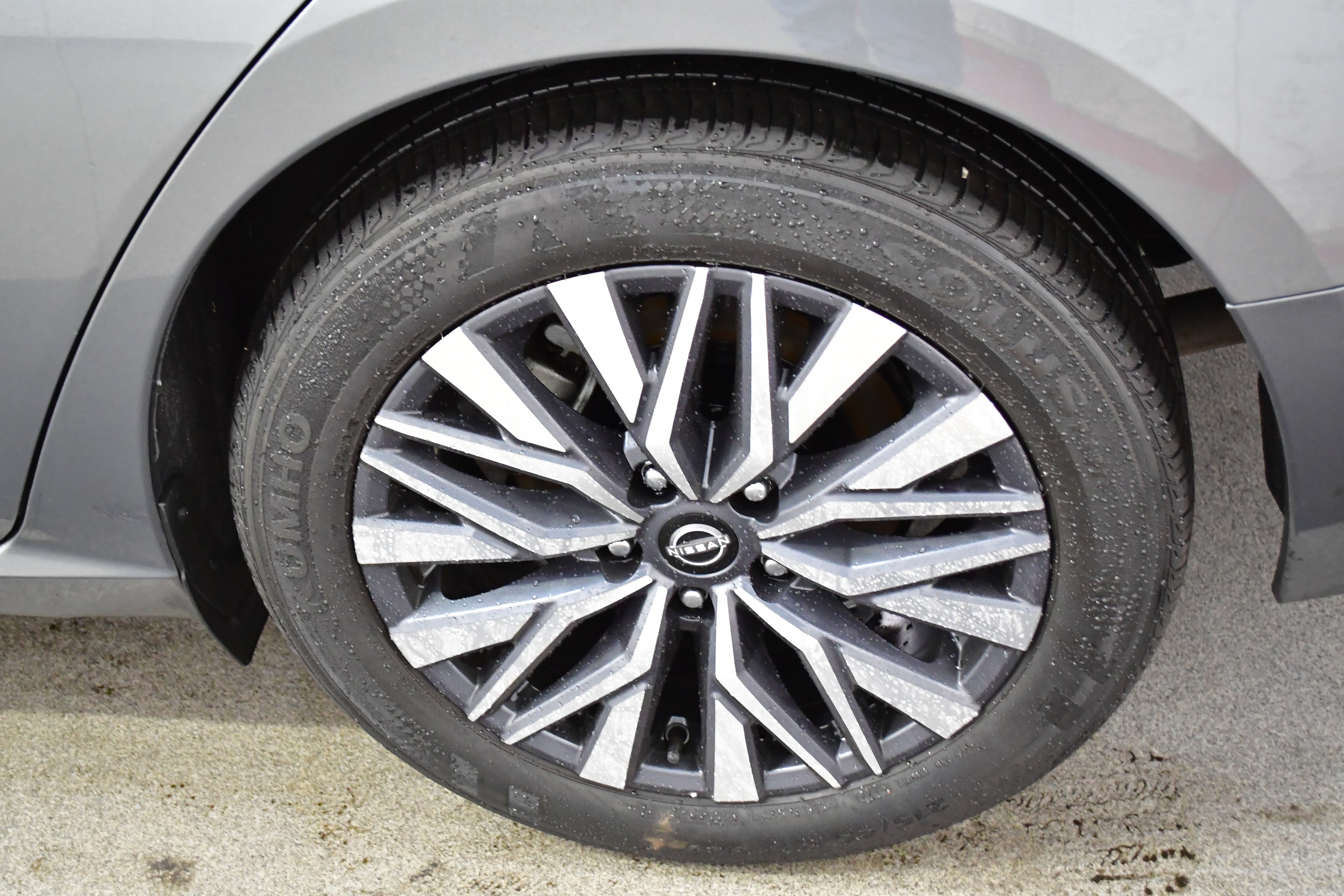 Used 2025 Nissan Altima 2.5 SV image 33