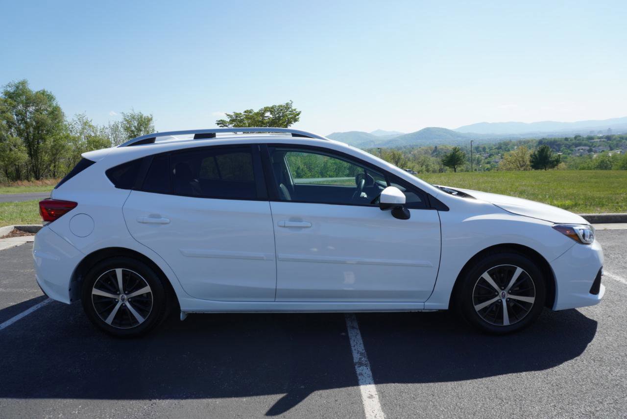 Used 2022 Subaru Impreza 2.0i Premium AWD/4WD image 13