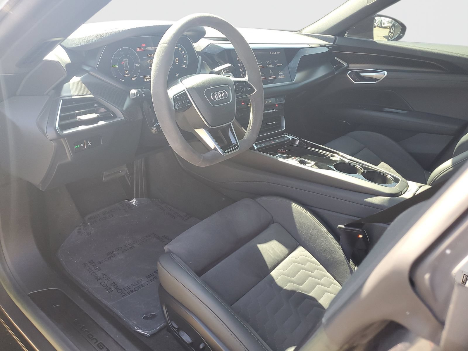 Used 2023 Audi e-tron GT Premium Plus w/ Performance Package AWD/4WD image 19