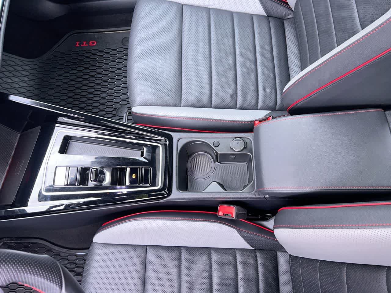 Used 2024 Volkswagen GTI SE w/ SE Leather Seats Package FWD image 21