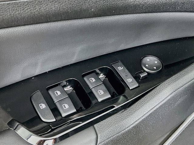 Used 2025 Kia Sportage X-Line w/ Premium Package AWD/4WD image 9