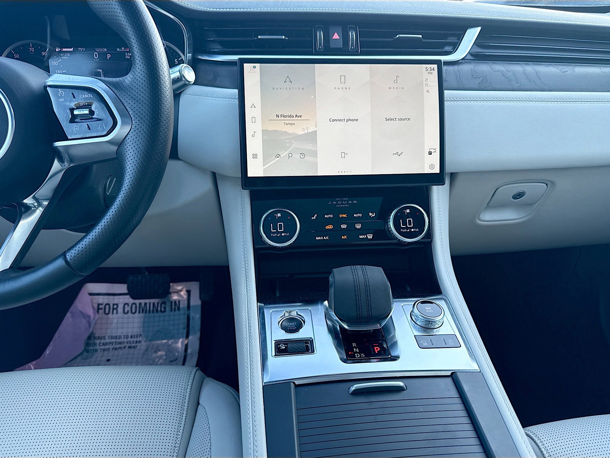 Used 2023 Jaguar F-PACE R-Dynamic S image 19