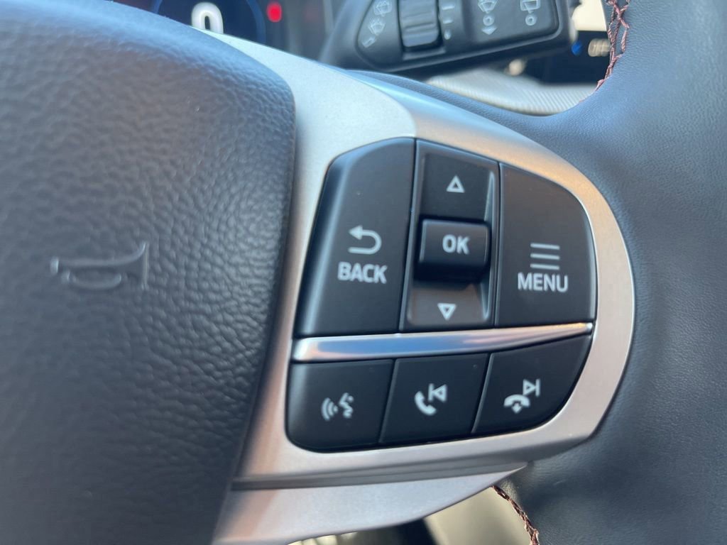 New 2025 Ford Explorer Active w/ Active Comfort Package image 18