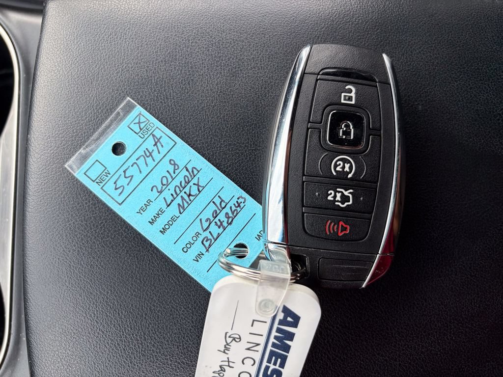 Used 2018 Lincoln MKX Select w/ Select Plus Package AWD/4WD image 32