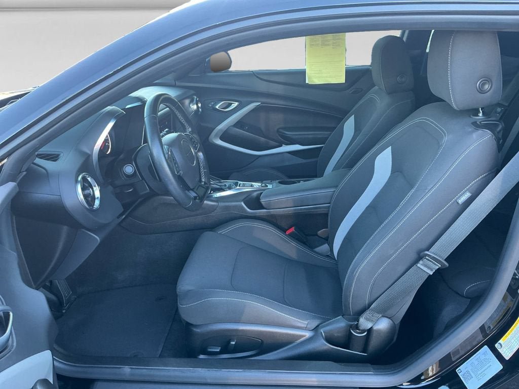 Certified 2023 Chevrolet Camaro LT RWD image 10