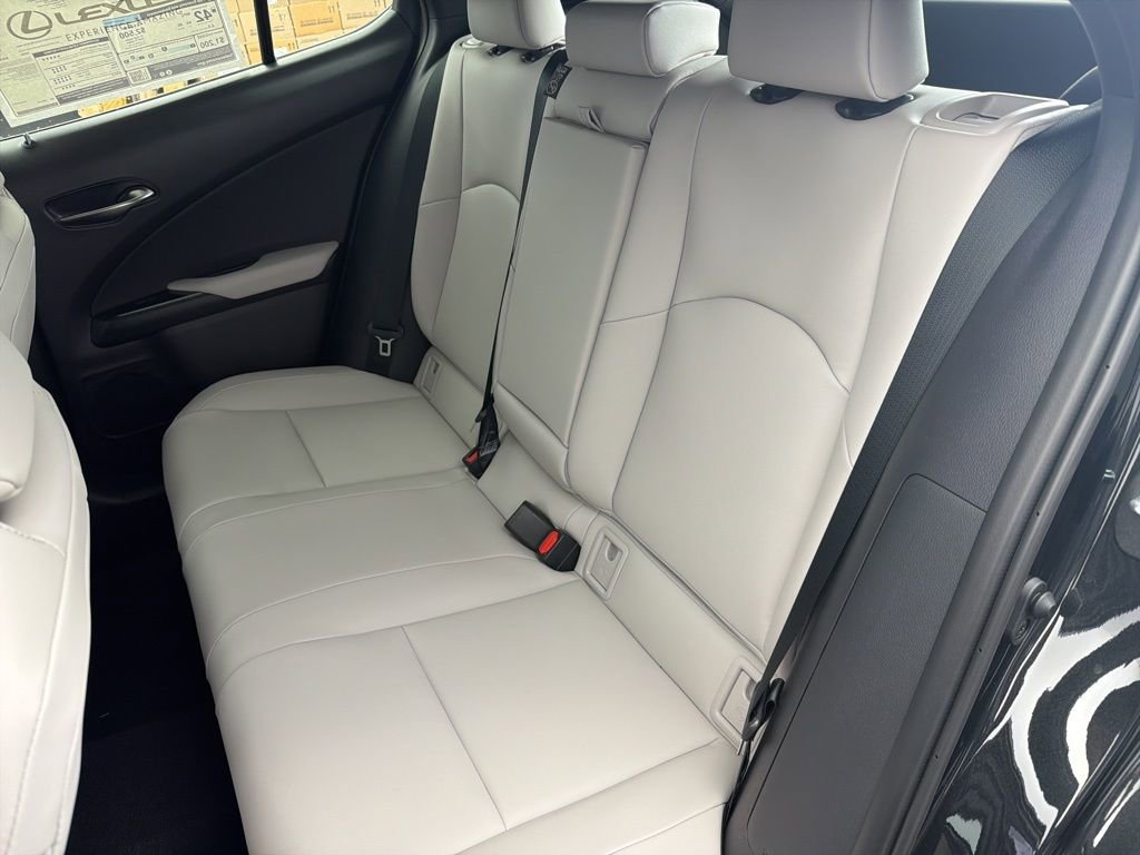 New 2026 Lexus UX 300h AWD image 18