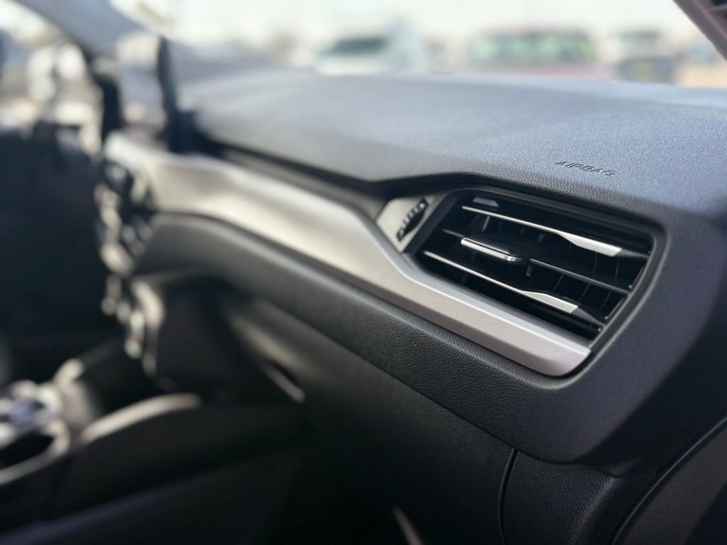 Used 2022 Ford Escape SEL image 19