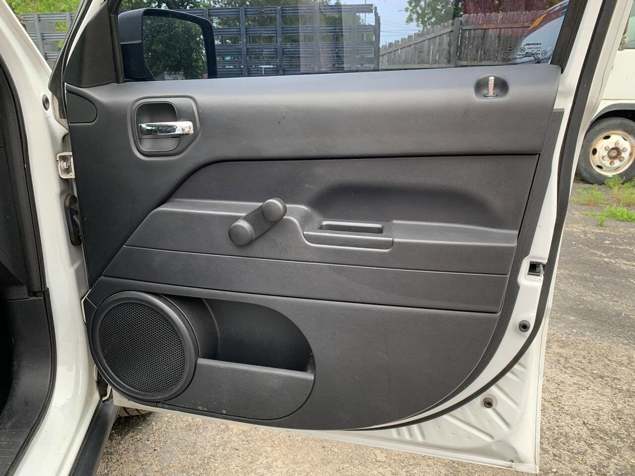 Used 2016 Jeep Patriot Sport FWD image 21