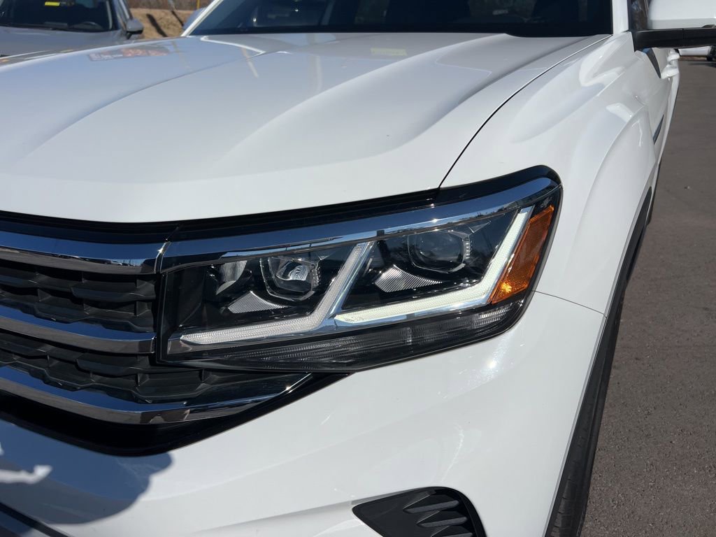 Used 2023 Volkswagen Atlas Cross Sport SE image 10