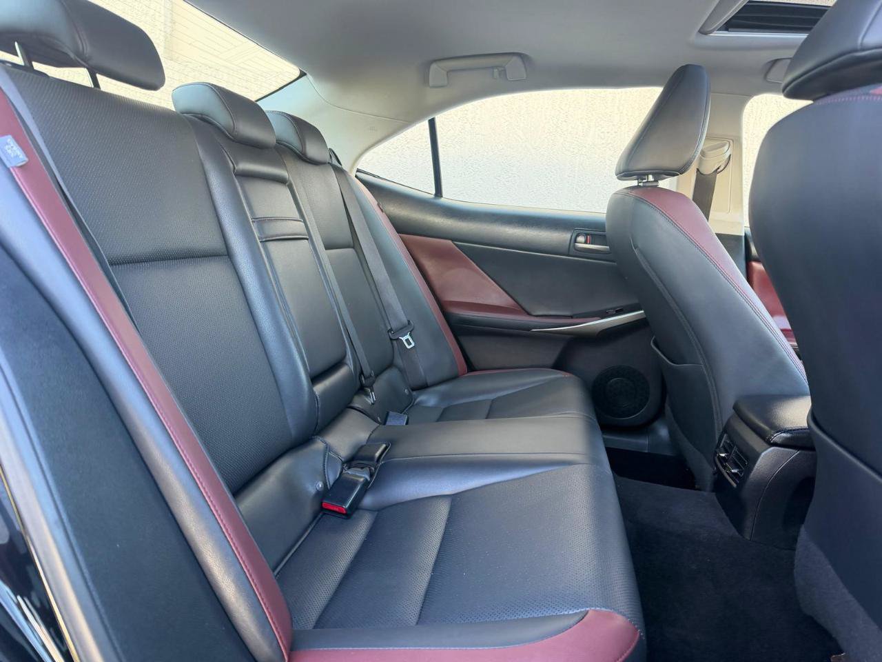 Used 2017 Lexus IS 200t w/ Premium Package RWD image 17