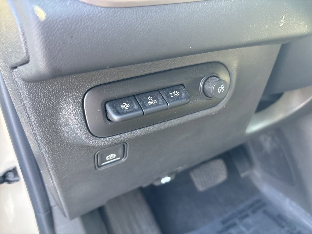Used 2022 GMC Terrain AT4 w/ Infotainment Package II AWD/4WD image 21