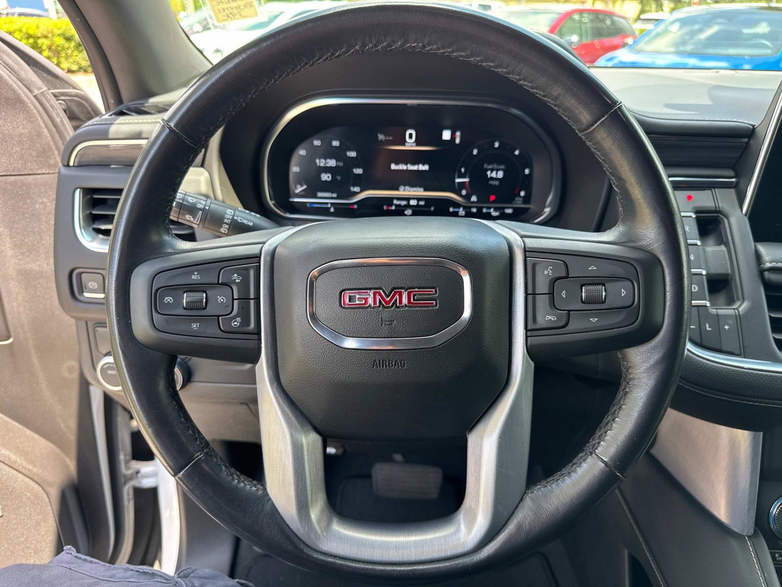 Used 2022 GMC Yukon SLT w/ SLT Premium Package image 29