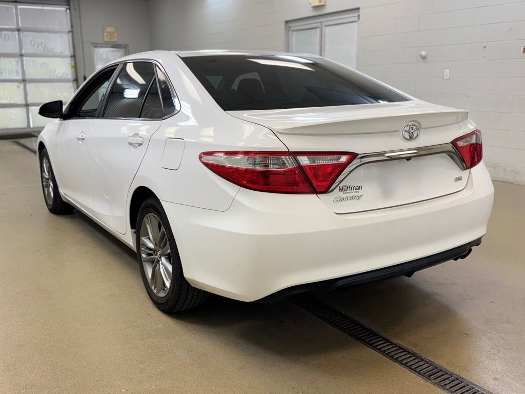 Used 2016 Toyota Camry SE FWD image 7