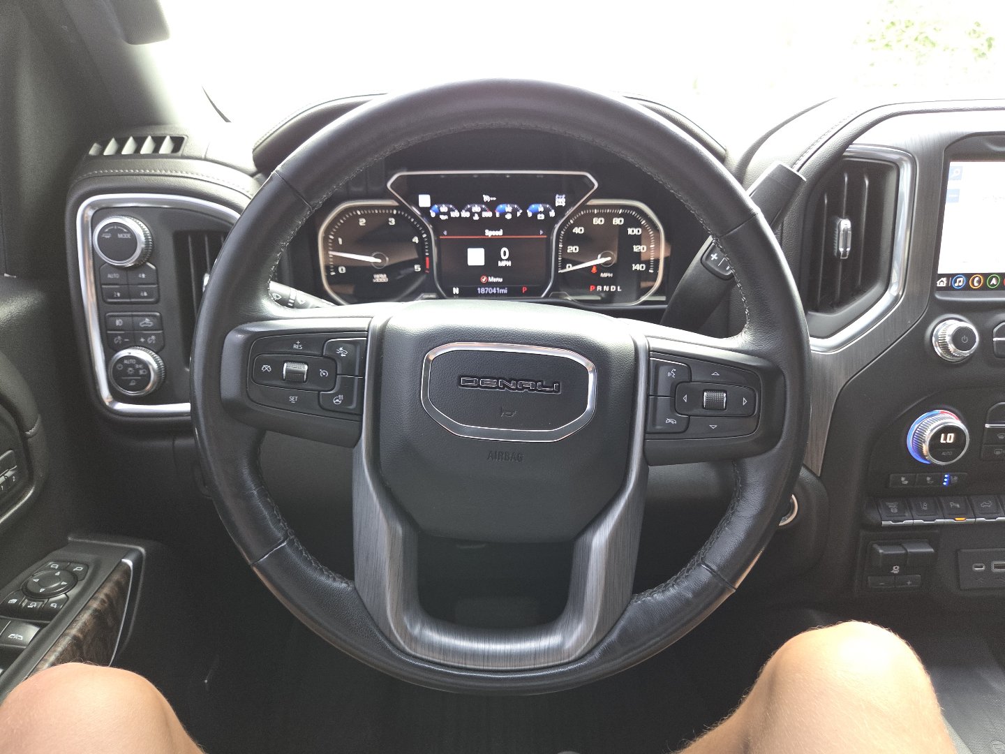 Used 2020 GMC Sierra 2500 Denali w/ Denali Ultimate Package AWD/4WD image 32