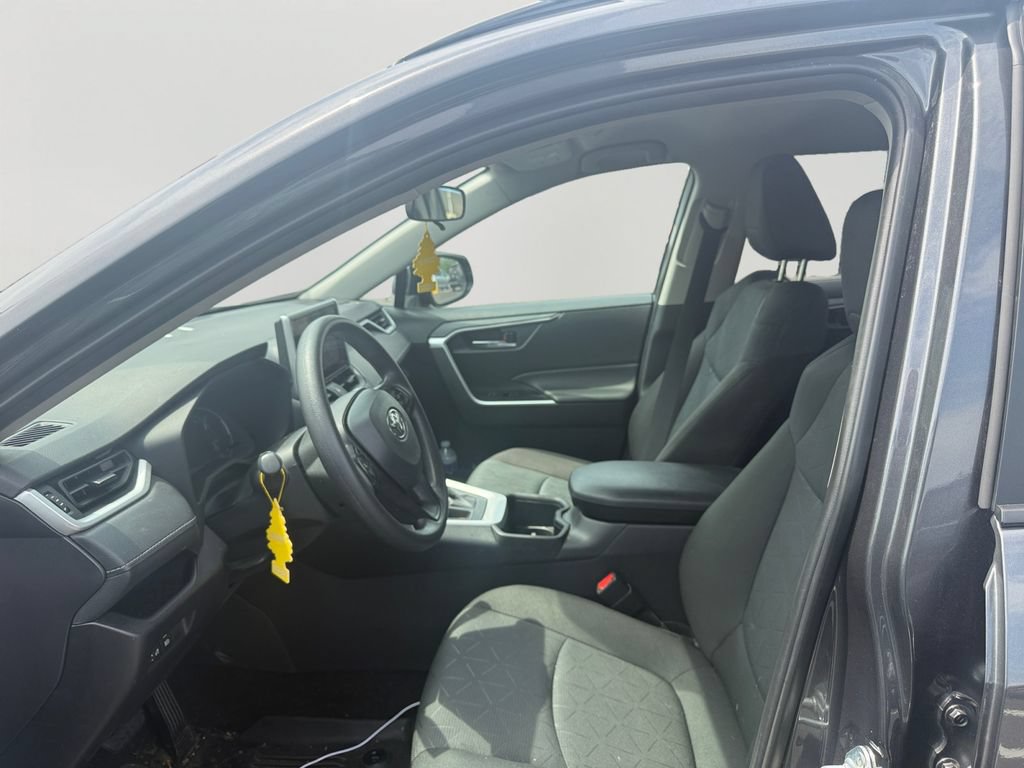 Used 2025 Toyota RAV4 XLE AWD/4WD image 23
