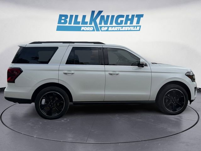 Used 2023 Ford Expedition Limited AWD/4WD image 6