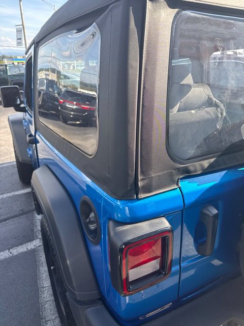 Used 2025 Jeep Wrangler Sport AWD/4WD image 12