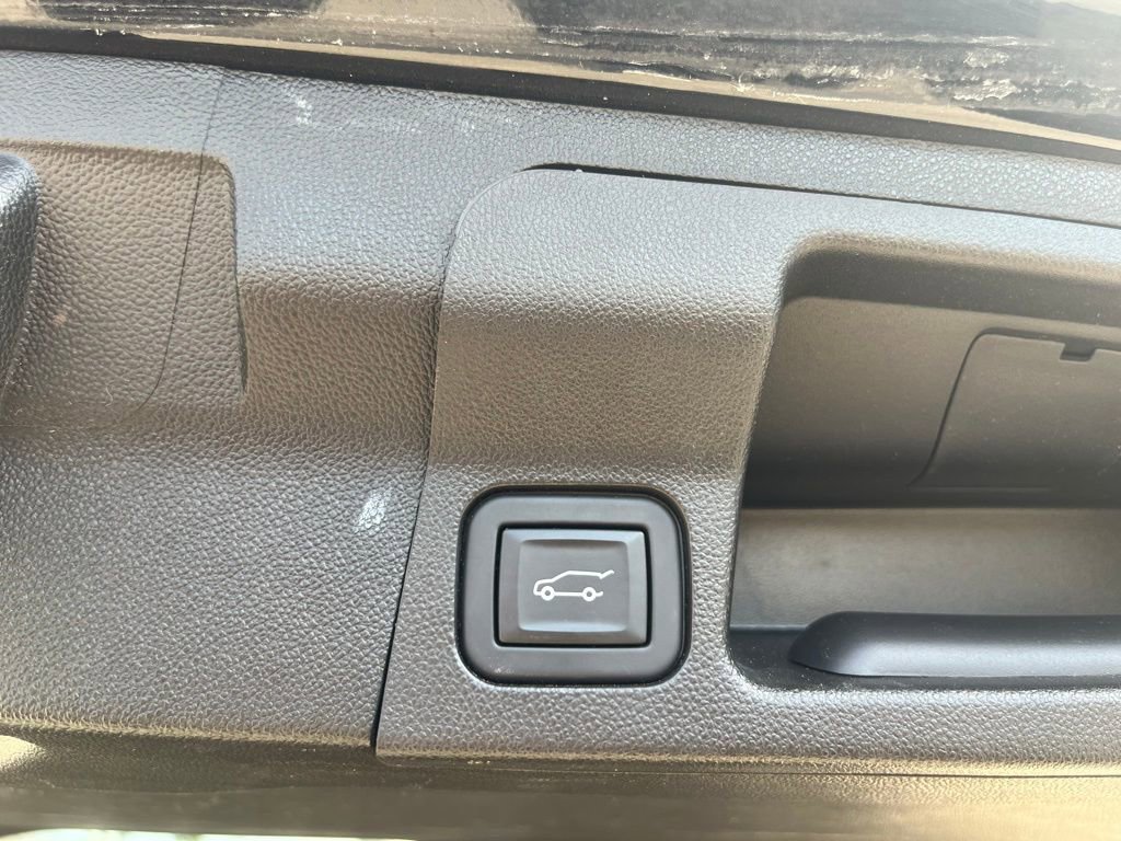 Used 2023 GMC Acadia Denali w/ Trailering Package image 13