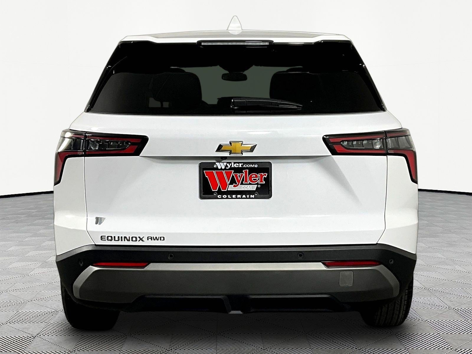Used 2026 Chevrolet Equinox LT AWD/4WD image 5