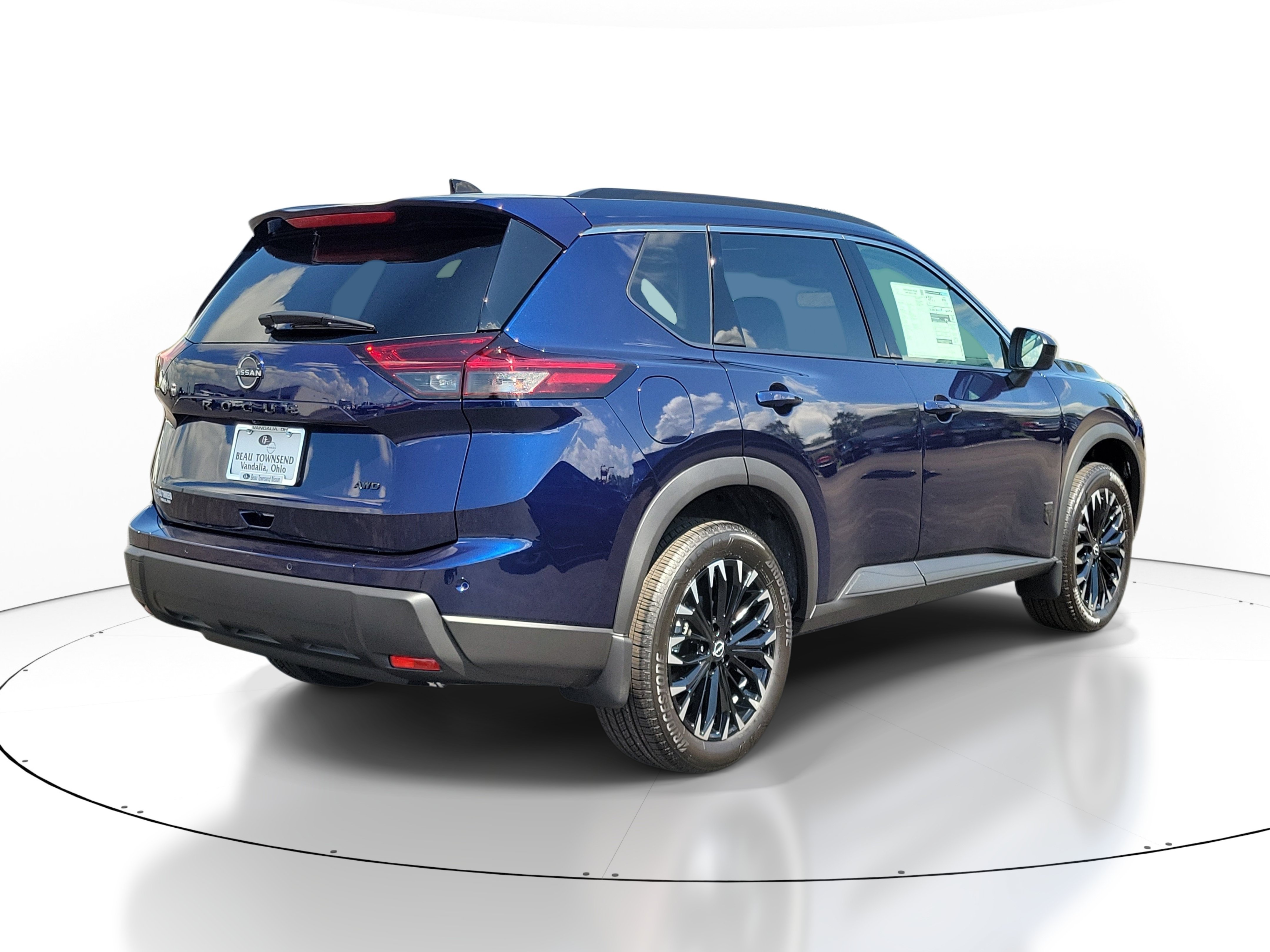 New 2026 Nissan Rogue Dark Armor AWD/4WD image 4