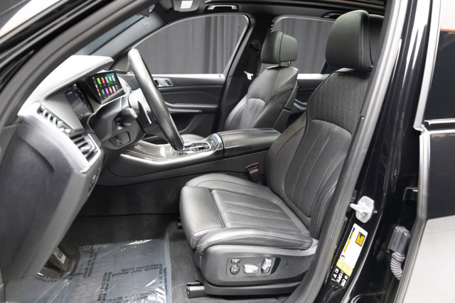 Used 2021 BMW X5 M50i AWD/4WD image 48