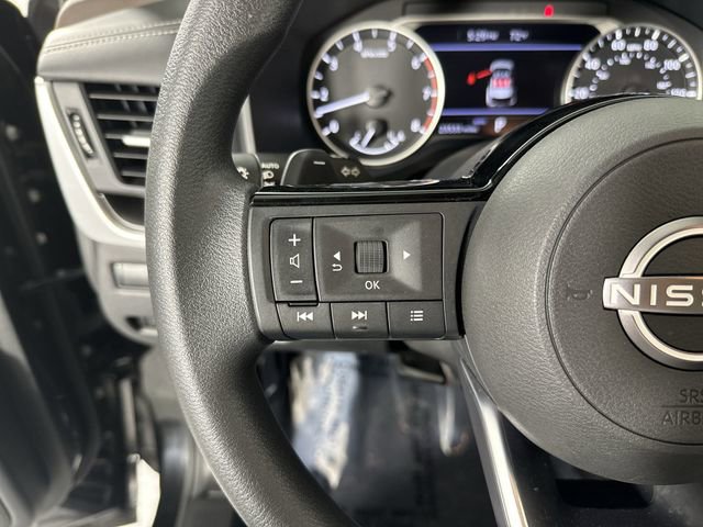 Used 2023 Nissan Rogue SV image 12