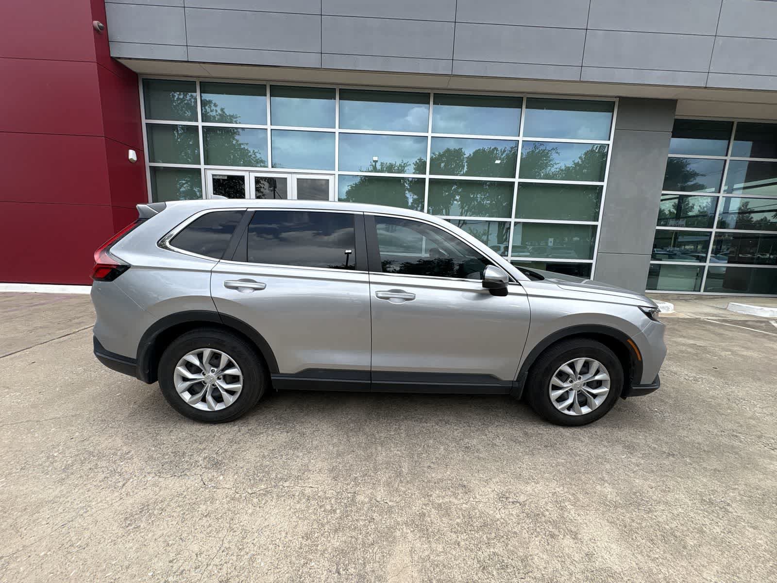 Used 2023 Honda CR-V LX image 7